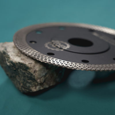 140 Teeths Turbo Saw Blade for Stone Slab and Tile Cutting Wet Dry Cutting Disc