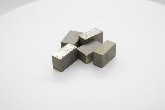 Flat Shape Segment Diamond for Granite Andesite Lava Cutting Tool 1800mm Blade Tip