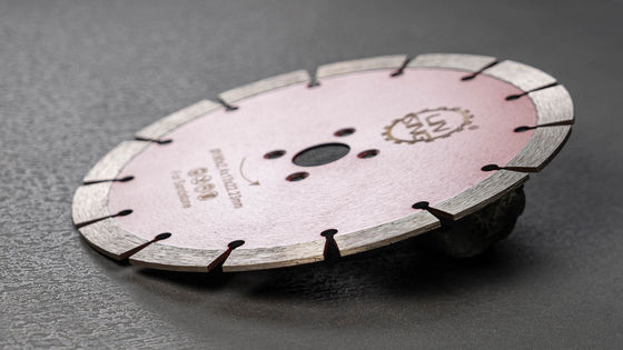 D105-D230 Dry Cutting Diamond Cutting Discs with Good Sharpness and Extended Lifespan