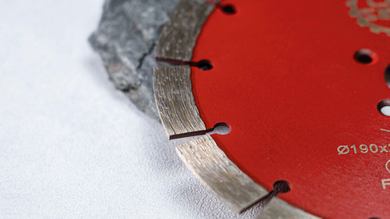D105-D230 Dry Cutting Diamond Cutting Discs with Good Sharpness and Extended Lifespan