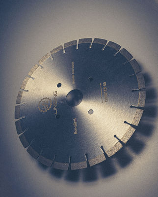 350MM-800MM Bridge Saw Blades for Cutting Granite and Marble Material in American Market